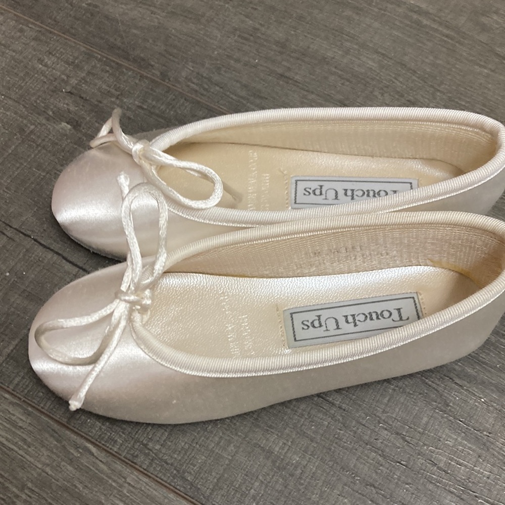 Flats - Picture 2 of 5